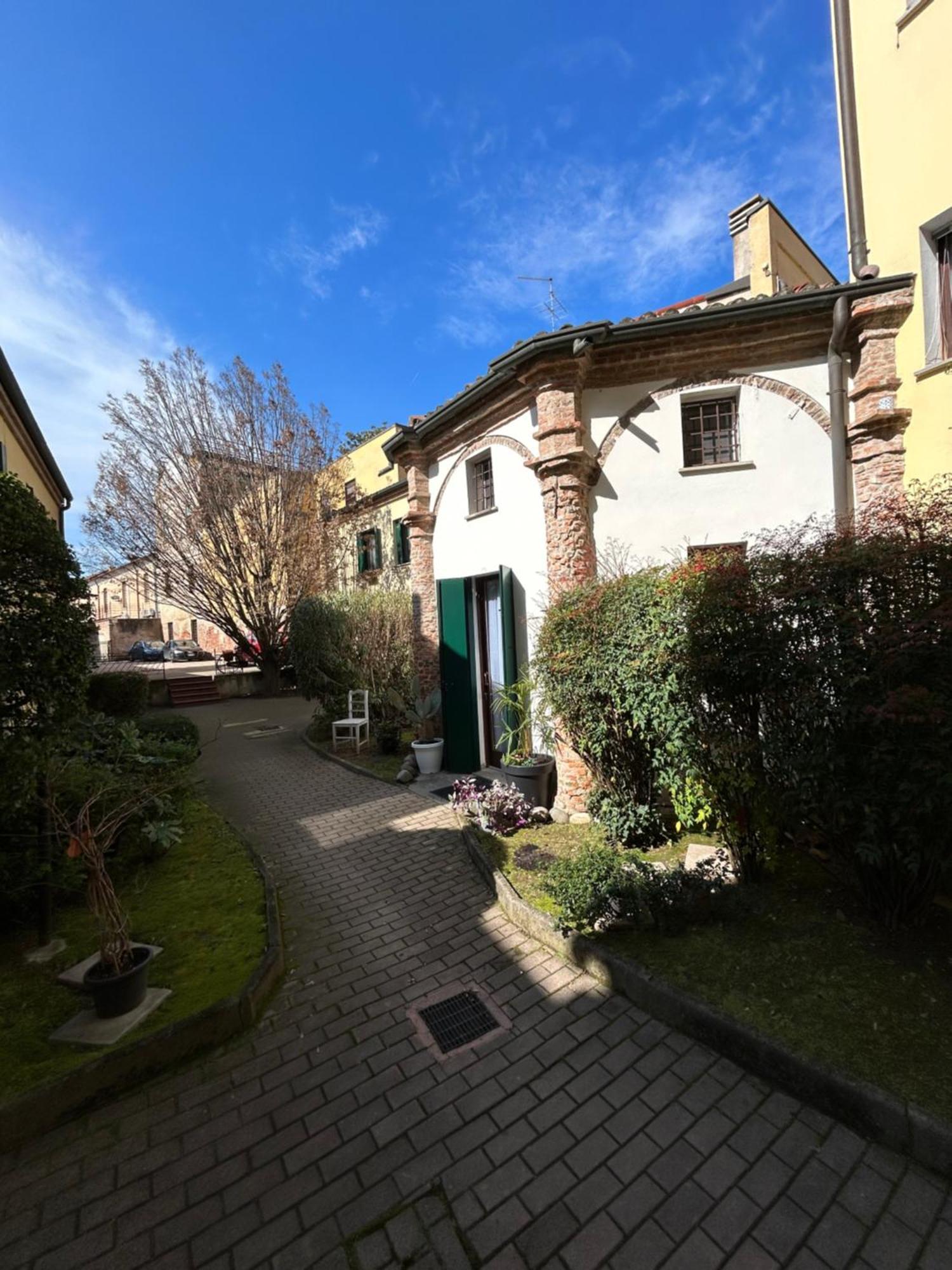 Chiesetta Abside Ex Seminario -Apartment Rovigo Exteriér fotografie