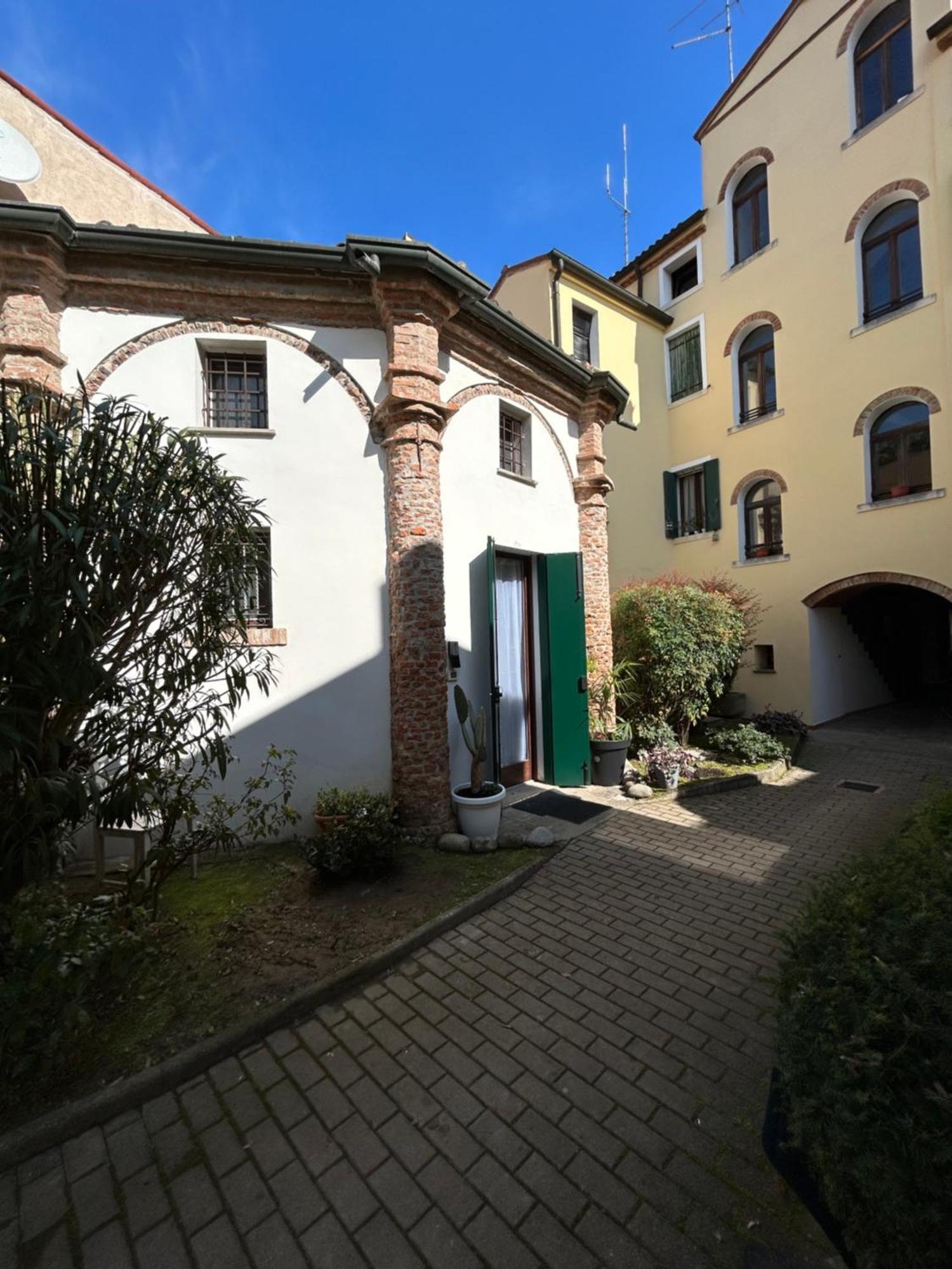 Chiesetta Abside Ex Seminario -Apartment Rovigo Exteriér fotografie